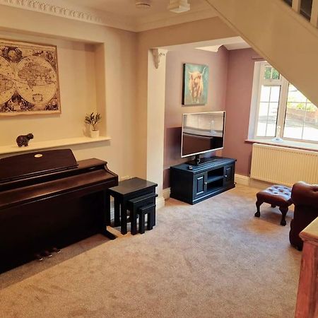Large 4 Bedroom House On The River Wensum Sleeps 13 Norwich Bagian luar foto