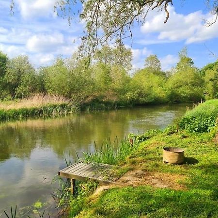 Large 4 Bedroom House On The River Wensum Sleeps 13 Norwich Bagian luar foto