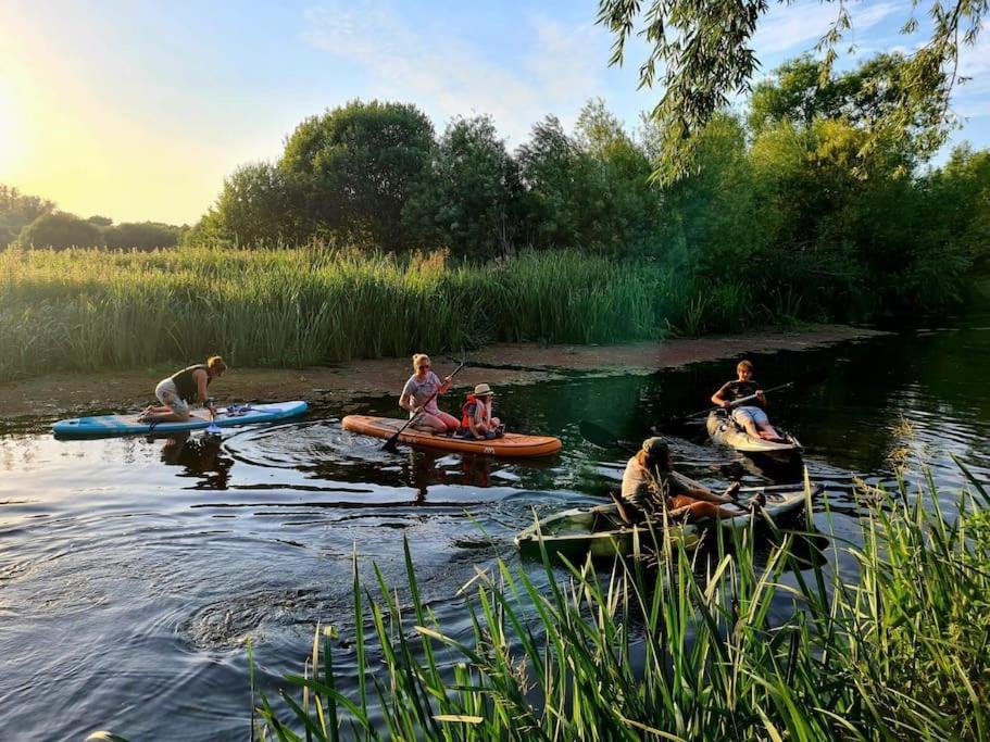 Large 4 Bedroom House On The River Wensum Sleeps 13 Norwich Bagian luar foto
