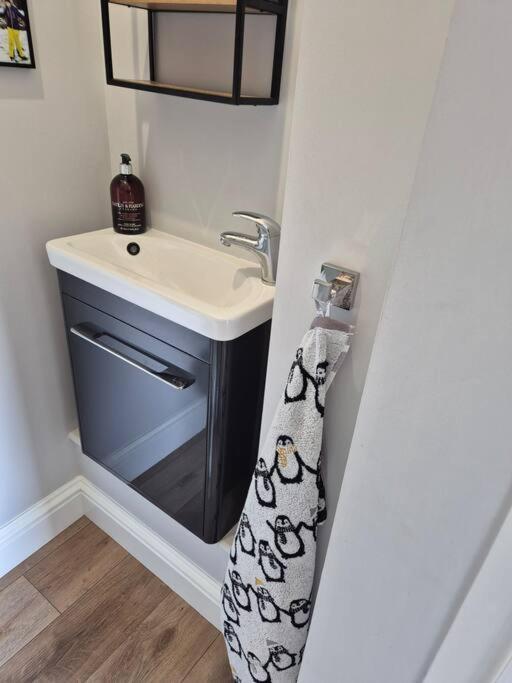 Large 4 Bedroom House On The River Wensum Sleeps 13 Norwich Bagian luar foto