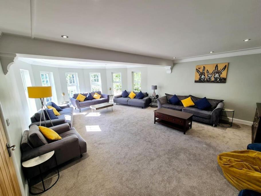 Large 4 Bedroom House On The River Wensum Sleeps 13 Norwich Bagian luar foto