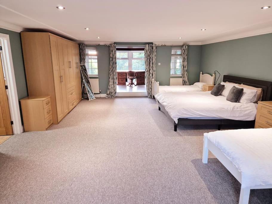 Large 4 Bedroom House On The River Wensum Sleeps 13 Norwich Bagian luar foto