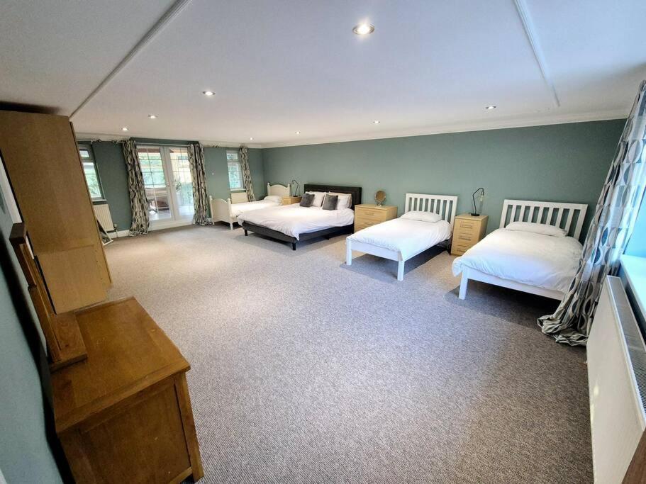 Large 4 Bedroom House On The River Wensum Sleeps 13 Norwich Bagian luar foto