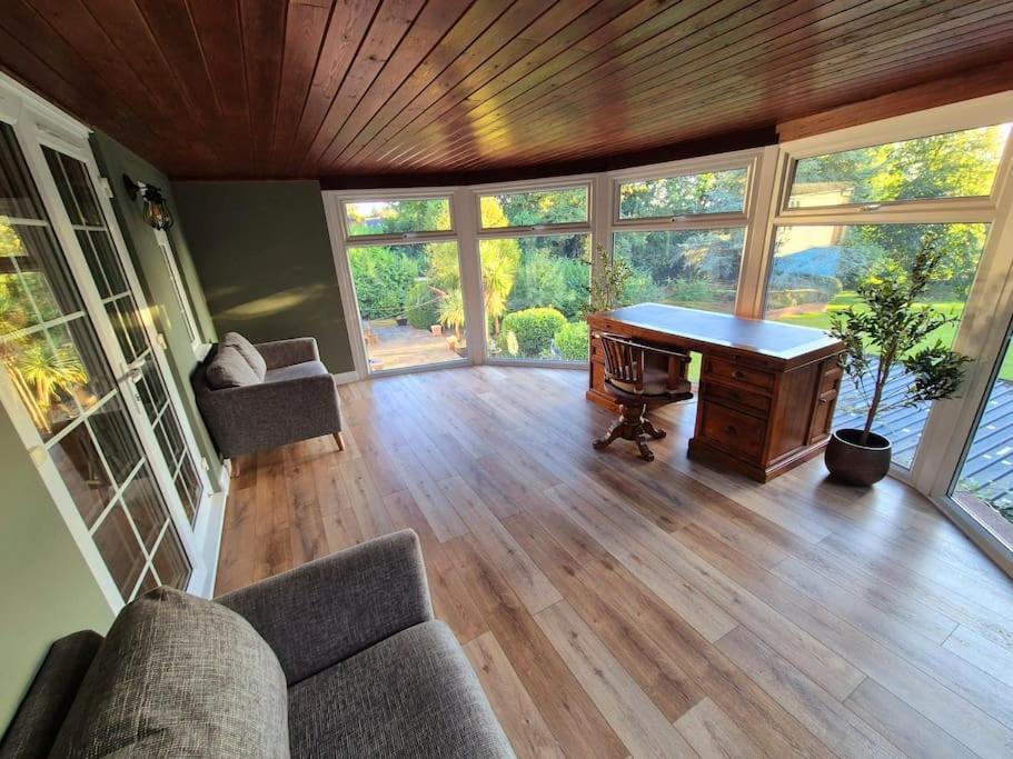 Large 4 Bedroom House On The River Wensum Sleeps 13 Norwich Bagian luar foto